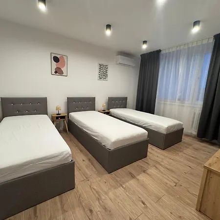 Apartman Michalovce So Sukromnym Parkingom Exterior photo